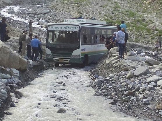 नेपाल बॉर्डर तक सबसे लंबा रूट-1958 में पहली बार संचालन, ये है पहाड़ों की  लाइफलाइन HRTC के रोचक फैक्ट्स - Interesting facts about himachal roadways  bus service leh delhi is not hrtc