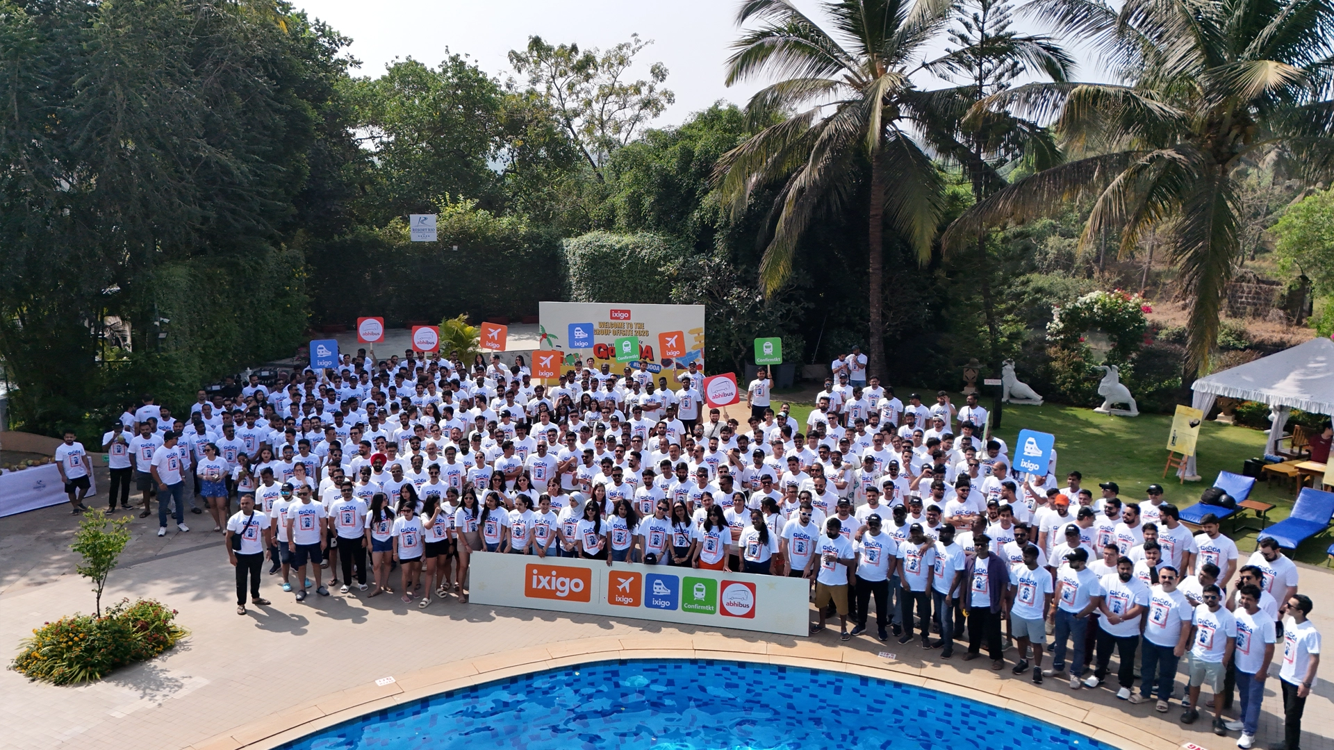 ixigo team